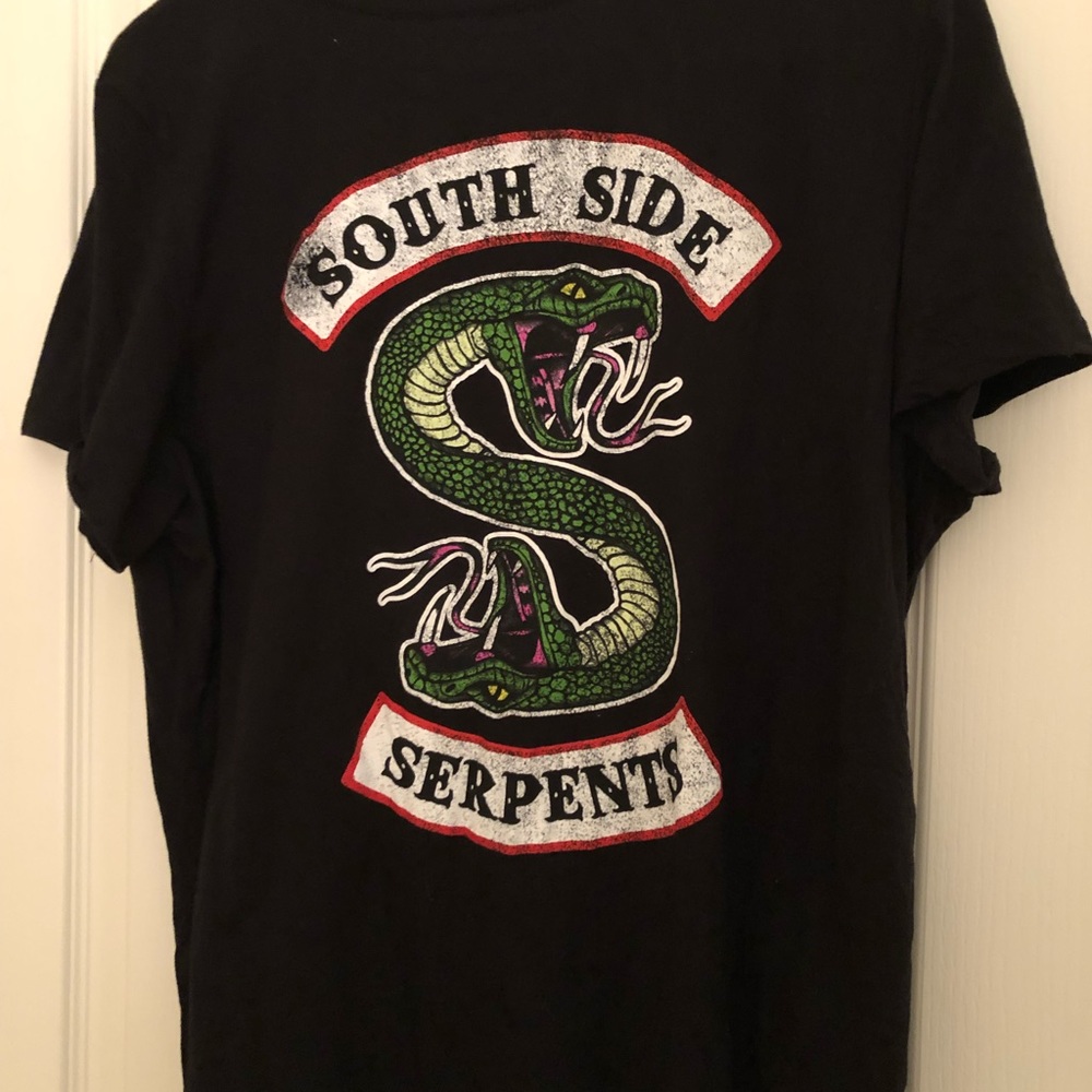 T-shirt.